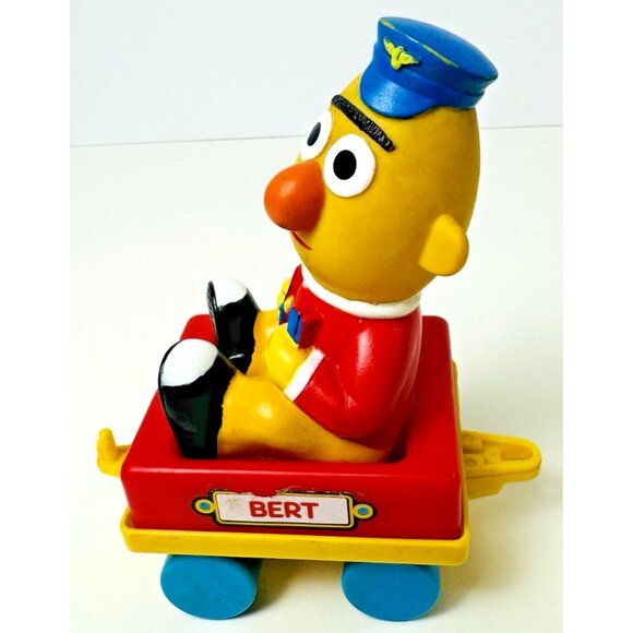 Big Bird's Wind Up Train 1989 Vintage Sesame Street Bert Cookie Monster Illco - Picture 10 of 16